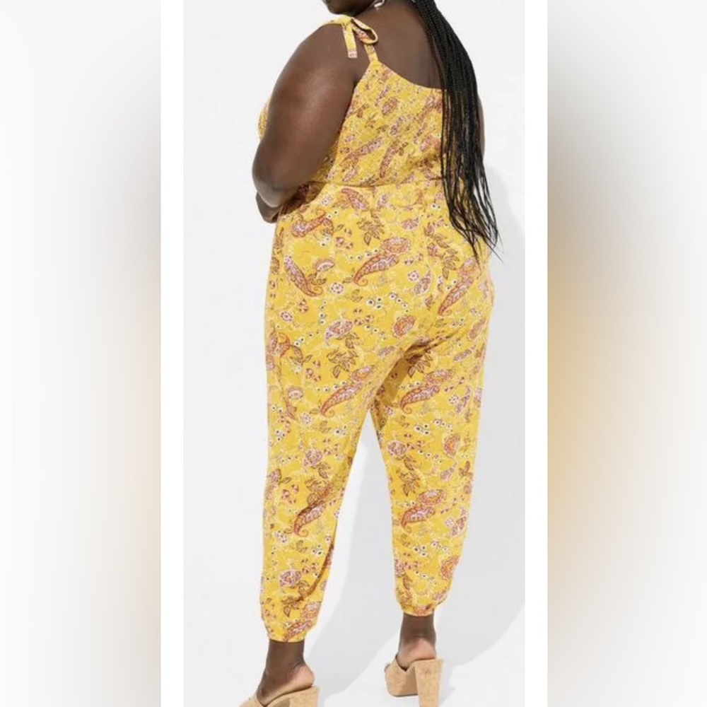 Torrid Cinch Leg Jumpsuit romper Size 2 (18-20) Yellow Floral NEW NWT